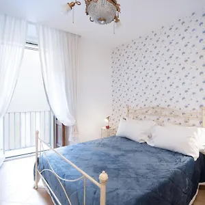 Appartamento La Casa Di Assunta - Historical Centre - By Gocce Team, Napoli